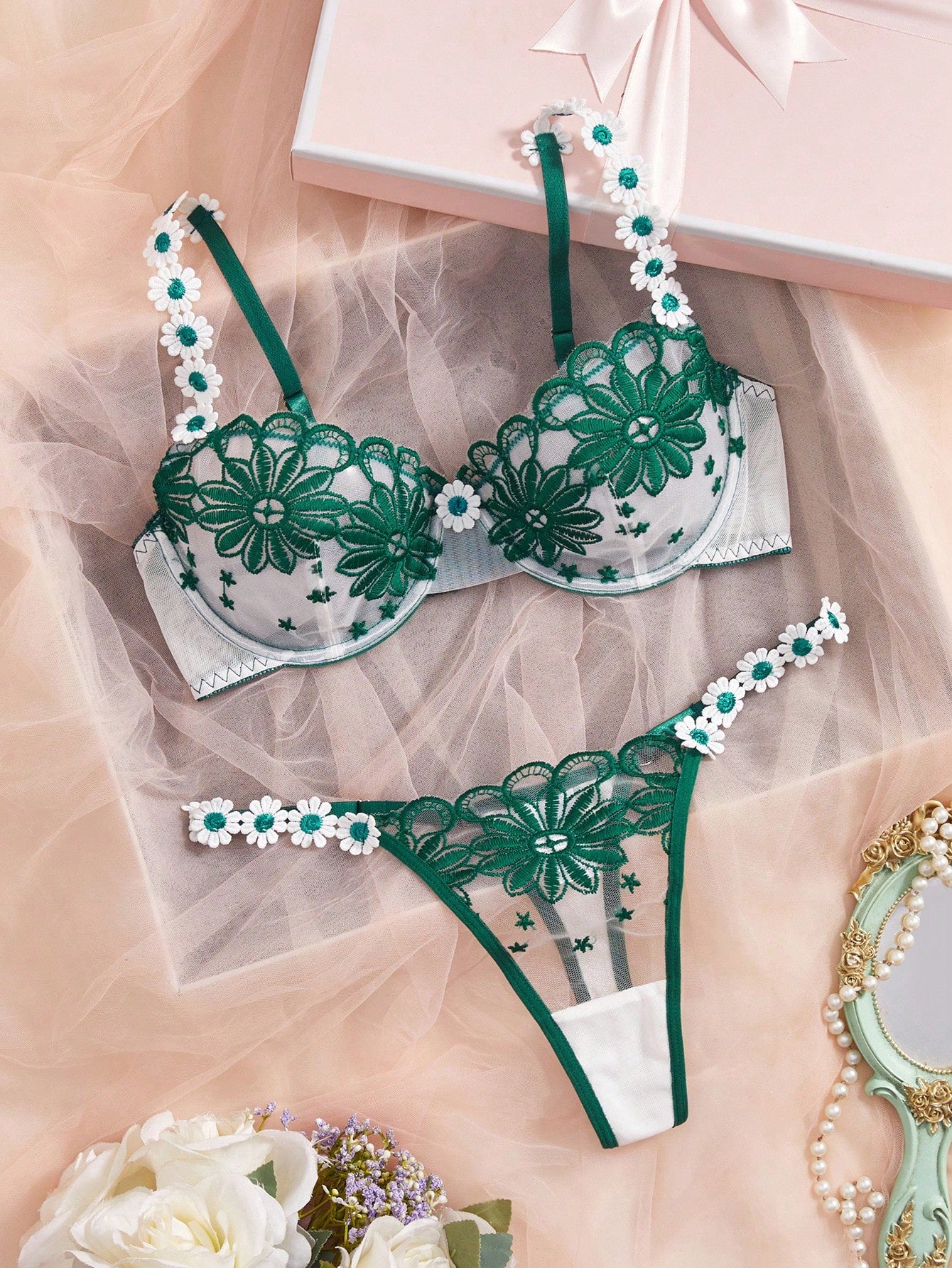 Women's 2pcs Embroidery Lace Trim Bra & Panty Set