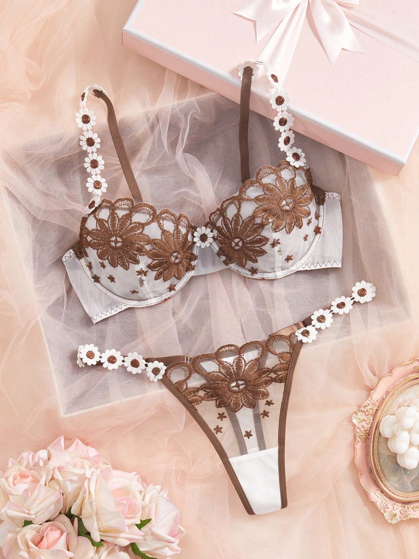 Women's 2pcs Embroidery Lace Trim Bra & Panty Set